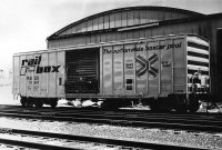 Boxcar Railbox 10367.jpg