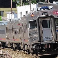 (NJT 4529) station arrival on the Pascack Valley Line [Bombardier ALP-45DP]